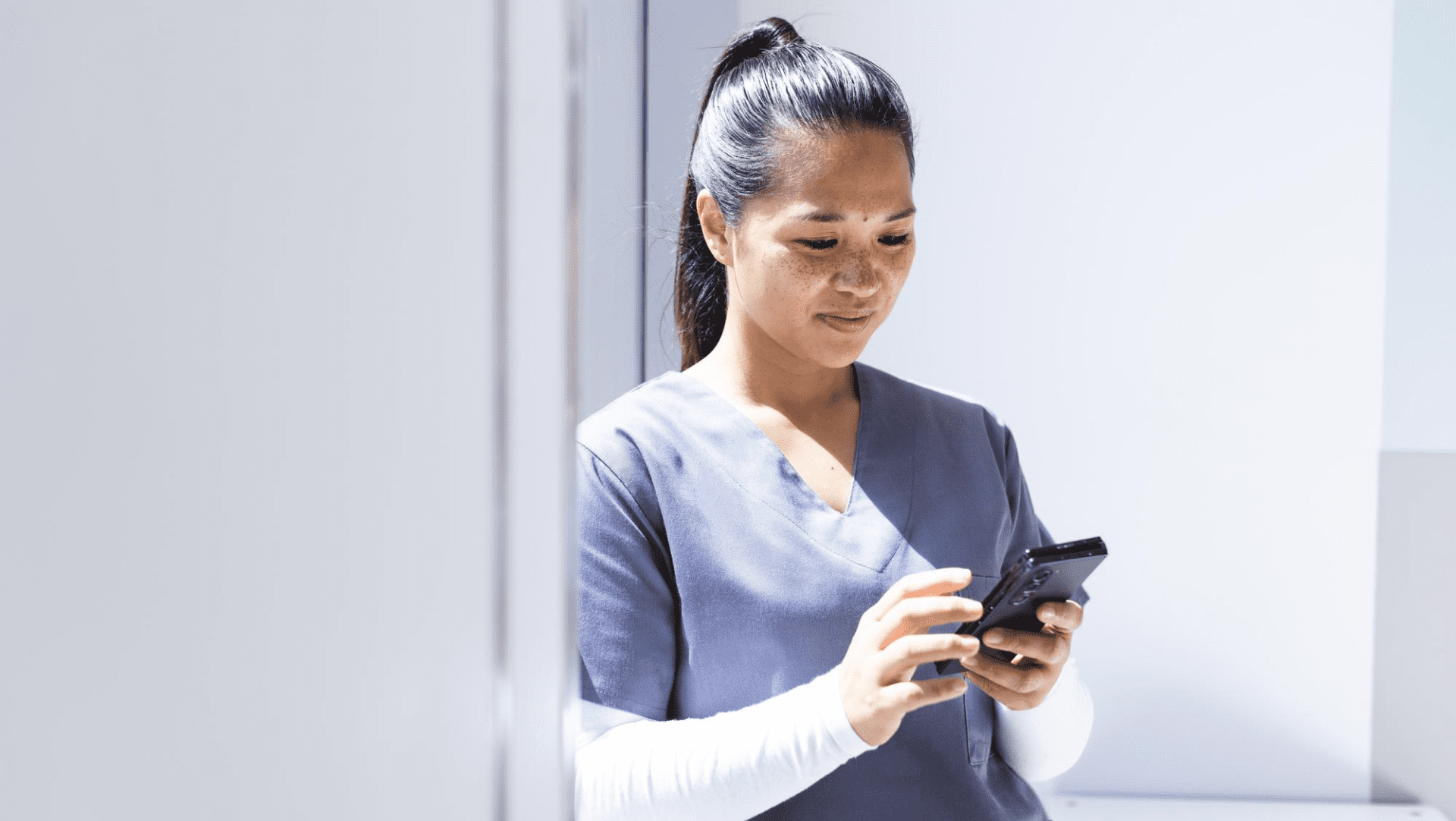 Can I enable SMS notification to my phone?