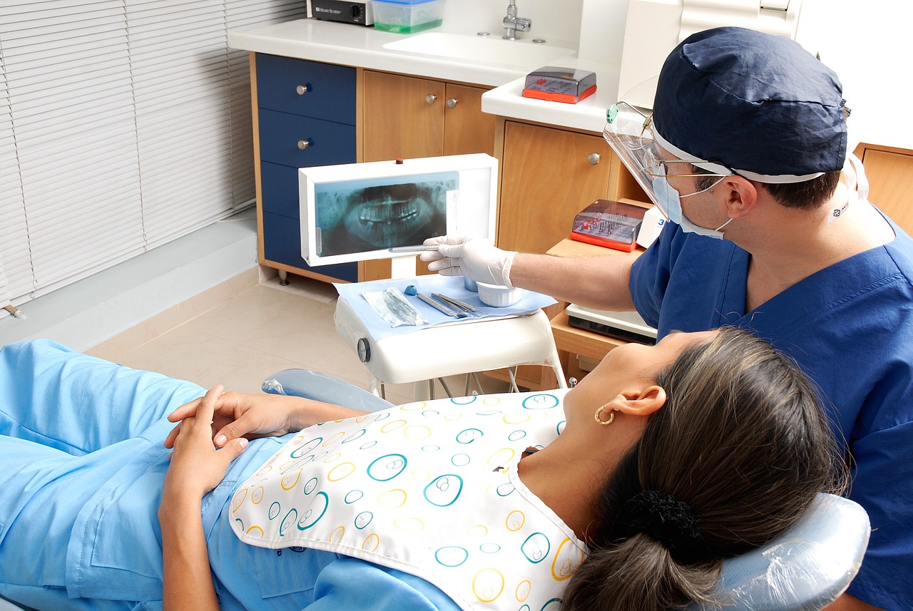 Temporary Dental Professionals: Benefits, Challenges, and How to Hire Them 1 hire dental staff