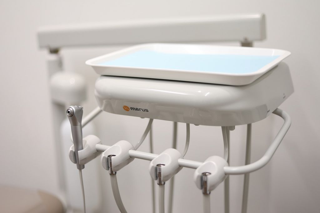 Dental Receptionist Salary in Canada: Compensation Details 2 Type and Size of Dental Practice