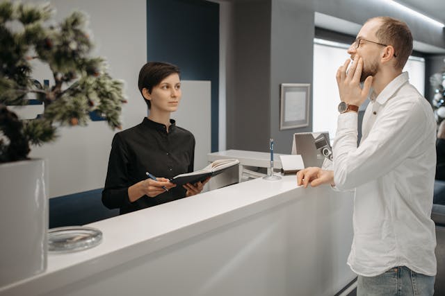 Dental Receptionist Duties: A Comprehensive Guide 1 dental receptionist